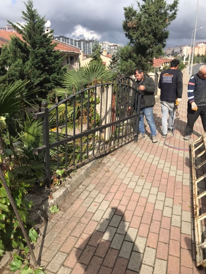 Jiletli tel , korkuluk  ve duvar tadilat yenilenmesi 